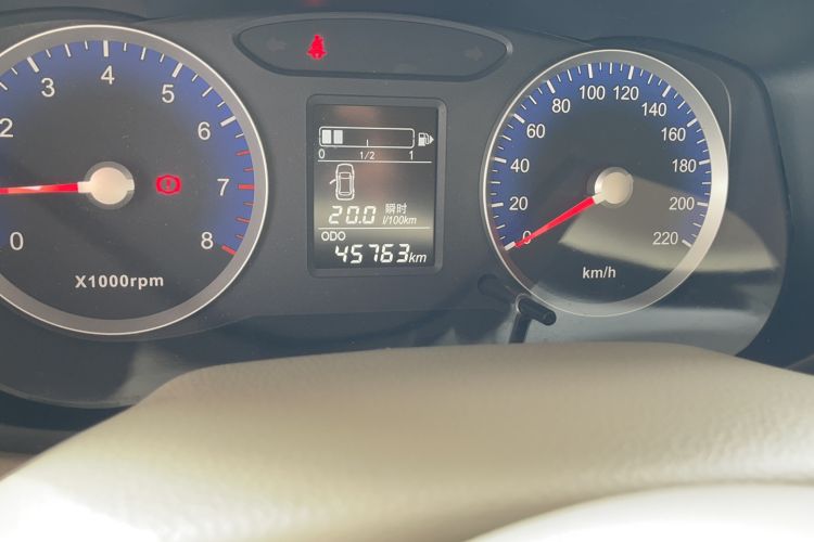 Used Venucia D50 2015 1.6L Manual Fashion Edition Odometer Close Up