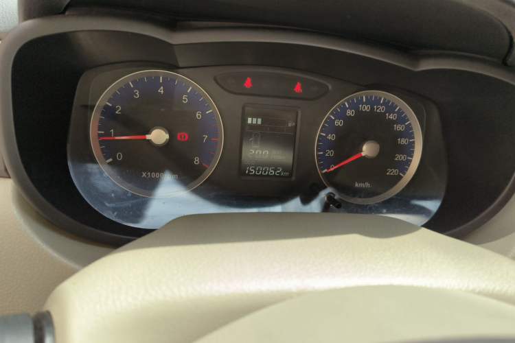 Used Venucia D50 2015 1.6L Manual Fashion Edition Odometer Close Up