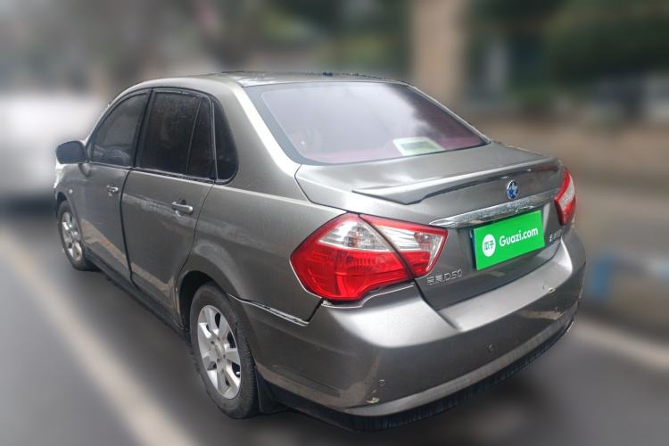 Used Venucia D50 2015 1.6L Automatic Fashion Edition Rear Left 45 Deg