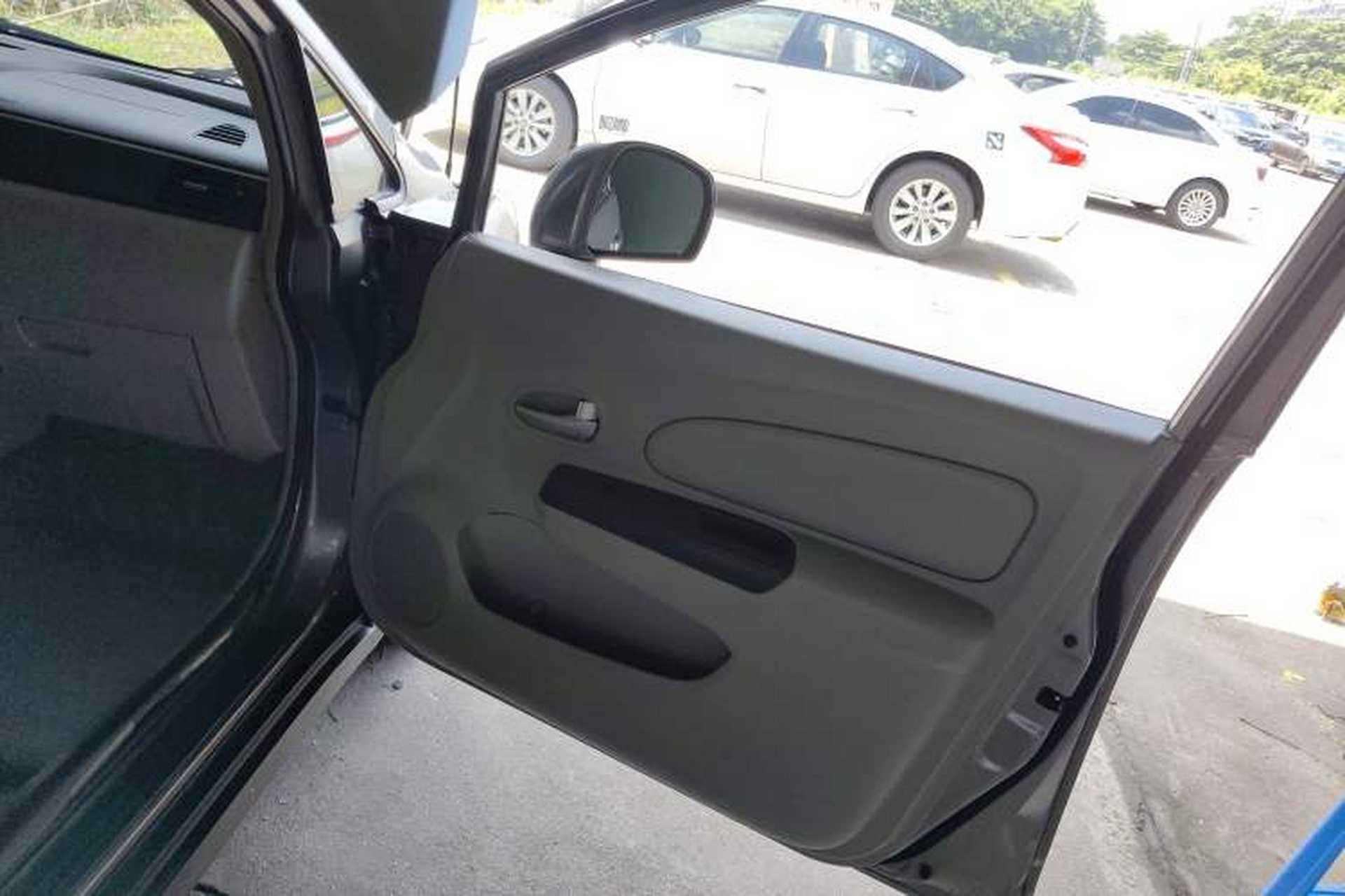 Used Venucia D50 2015 1.6L Automatic Fashion Edition Right Front Door Interior