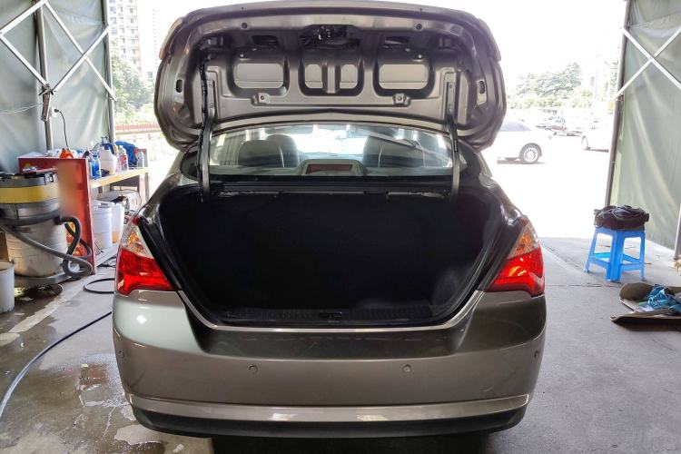 Used Venucia D50 2015 1.6L Automatic Fashion Edition Trunk