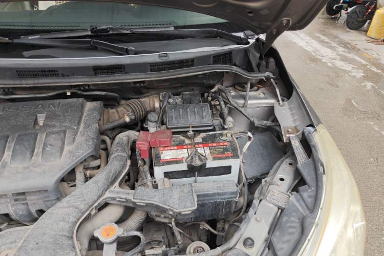 Used Venucia D50 2015 1.6L Automatic Fashion Edition Engine Bay Left
