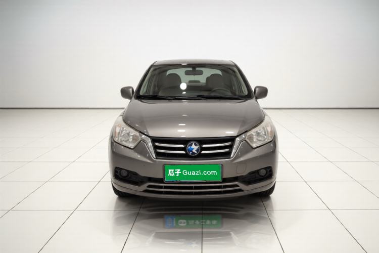 Used Venucia D50 2015 1.6L Automatic Fashion Edition Front