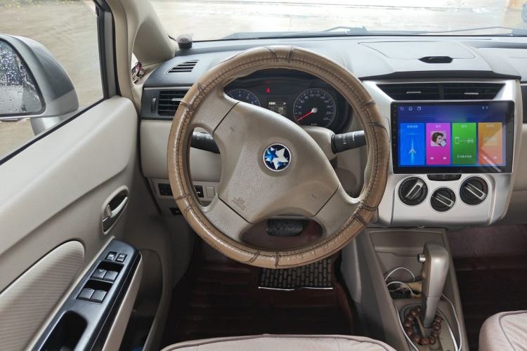Used Venucia D50 2015 1.6L Automatic Fashion Edition Steering Wheel