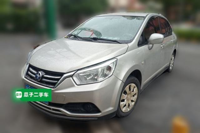 Ojetý Venucia D50 2015 1.6L Automatic Fashion Edition