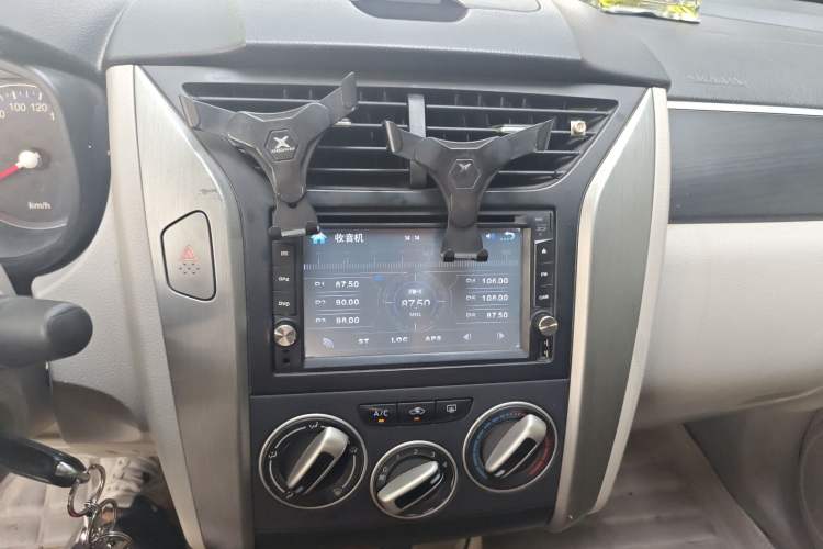 Used Venucia D50 2015 1.6L Manual Fashion Edition Audio And AC Panel