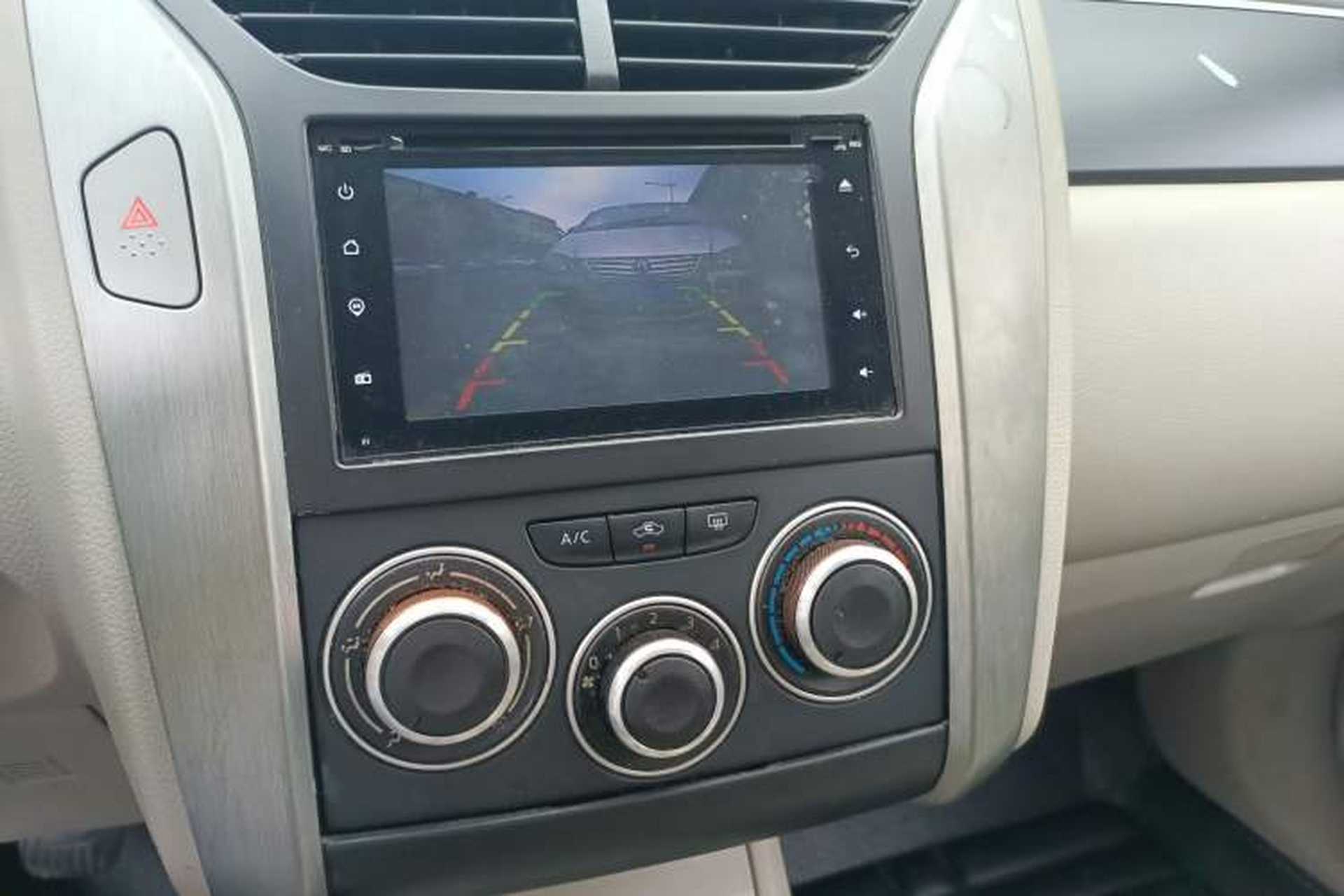 Used Venucia D50 2015 1.6L Manual Fashion Edition Audio And AC Panel