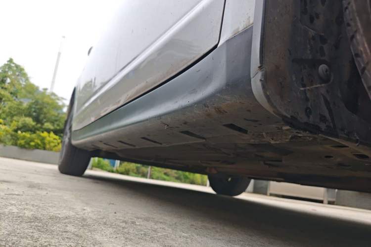 Used Venucia D50 2015 1.6L Automatic Fashion Edition Chassis Front Right