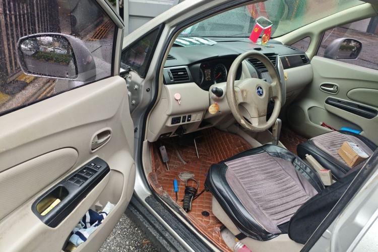 Used Venucia D50 2015 1.6L Automatic Fashion Edition Driver Seat
