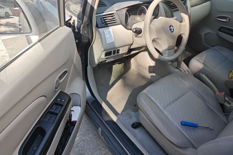 Used Venucia D50 2015 1.6L Automatic Fashion Edition Driver Seat