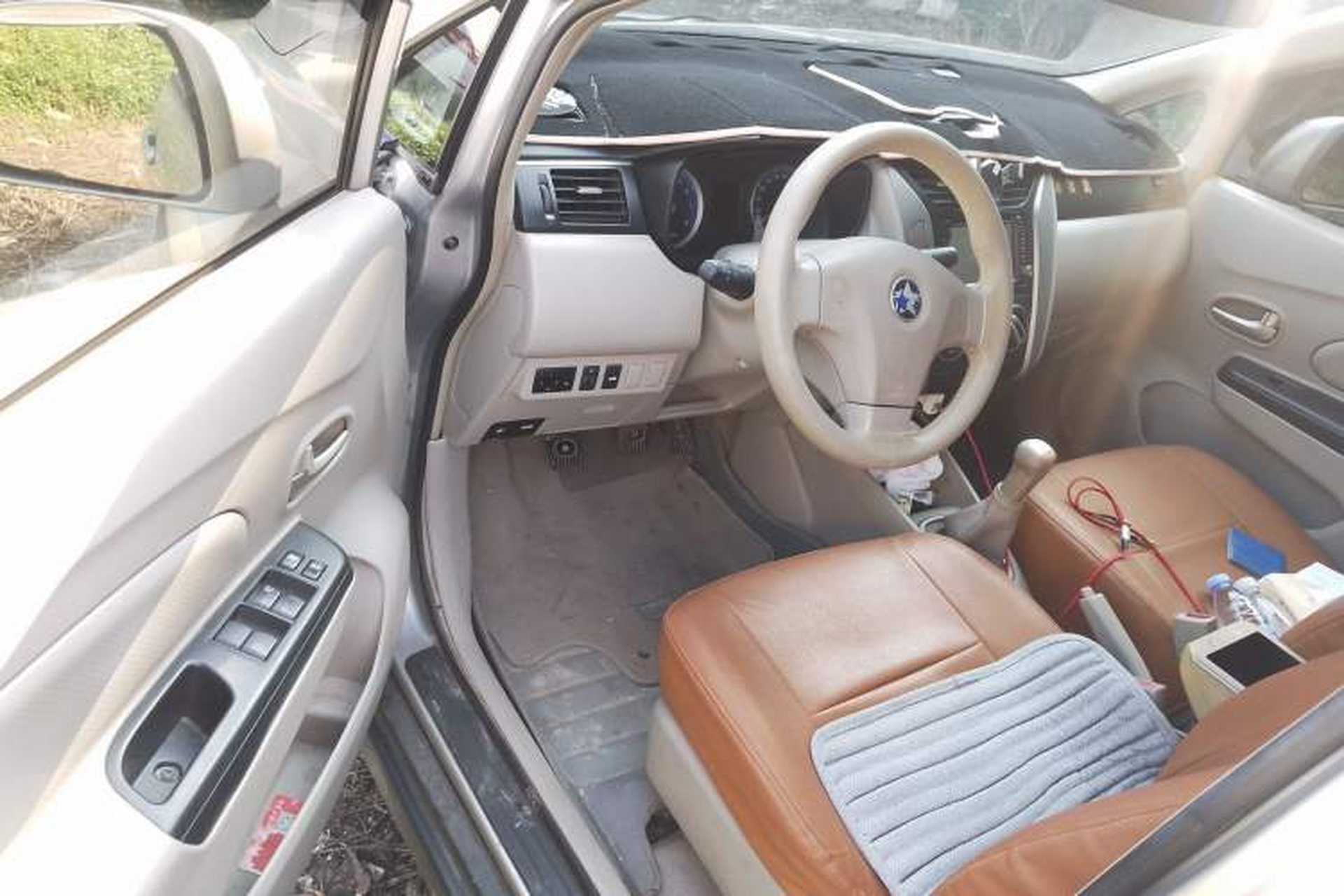Used Venucia D50 2015 1.6L Manual Fashion Edition Driver Seat