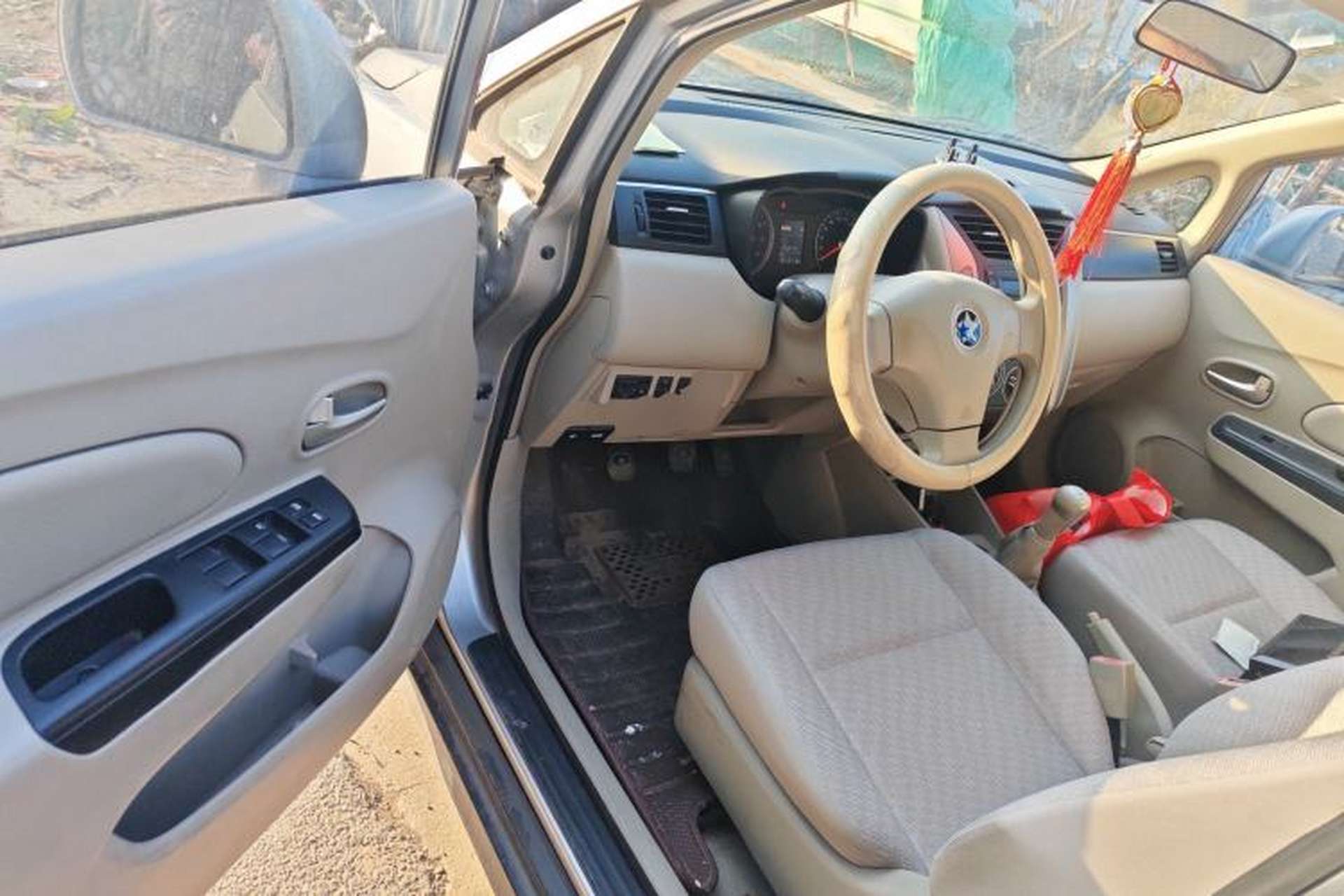 Used Venucia D50 2015 1.6L Manual Fashion Edition Driver Seat