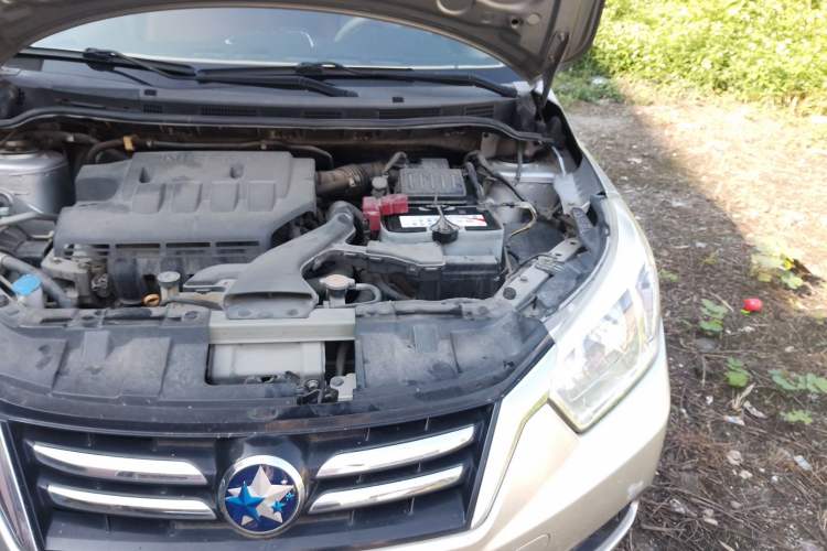 Used Venucia D50 2015 1.6L Manual Fashion Edition Engine Bay Left