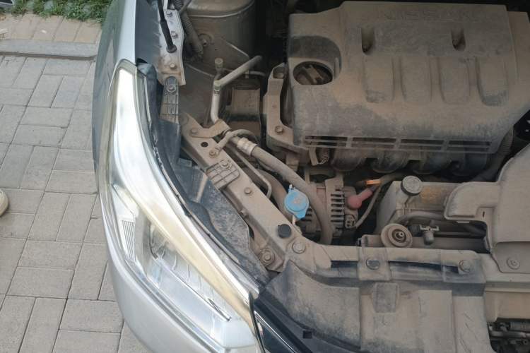 Used Venucia D50 2015 1.6L Manual Luxury Edition Engine Bay Right