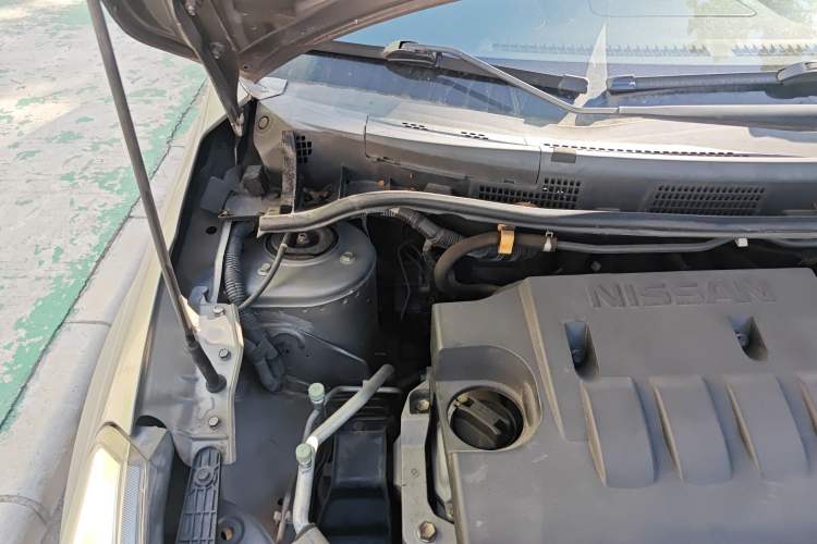 Used Venucia D50 2015 1.6L Automatic Fashion Edition Engine Bay Right