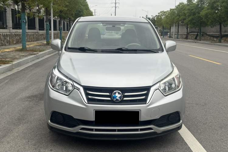 Used Venucia D50 2015 1.6L Automatic Fashion Edition Exterior 1