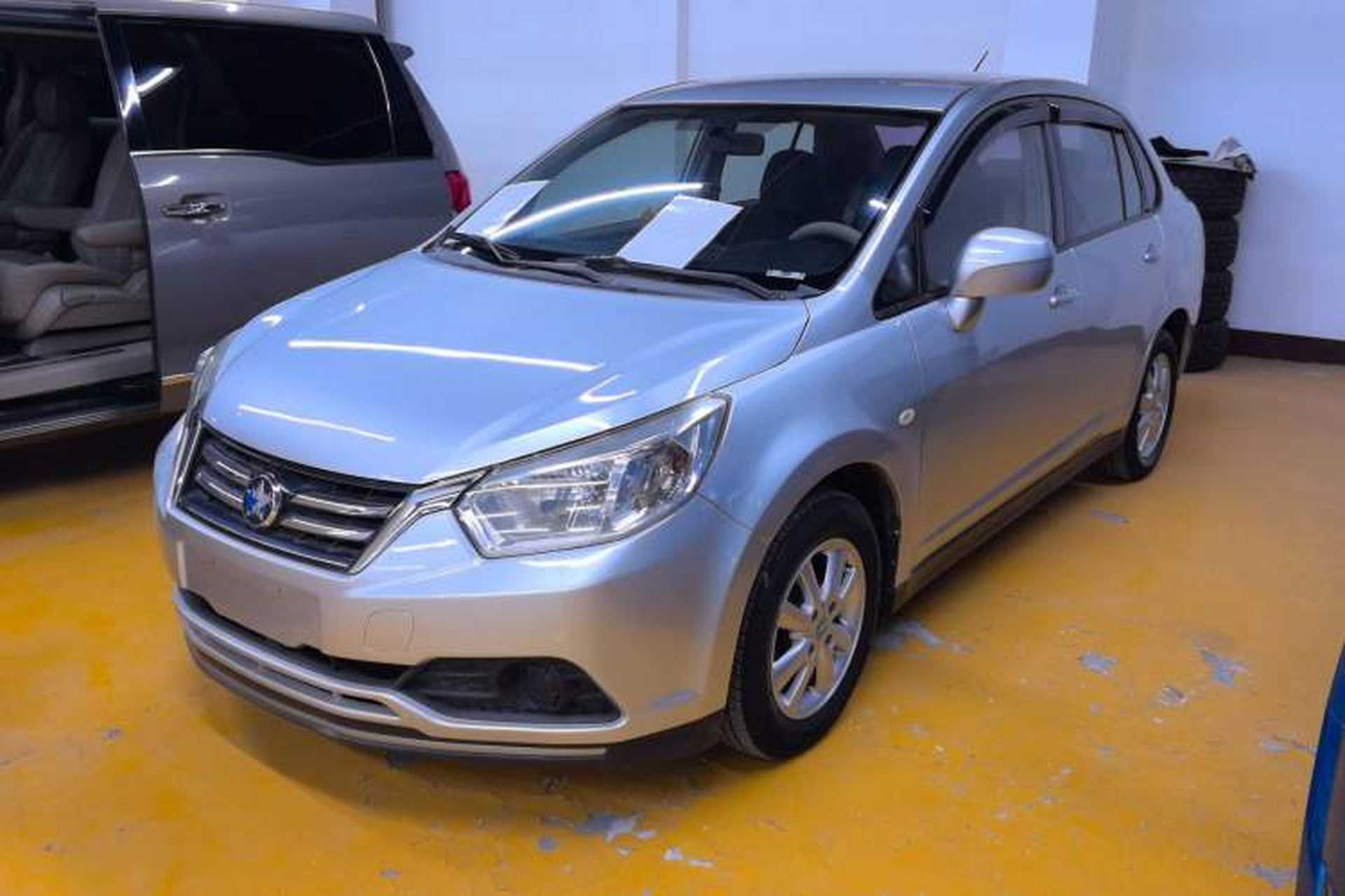 Used Venucia D50 2015 1.6L Automatic Fashion Edition Exterior 1