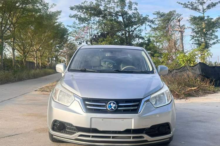 Used Venucia D50 2015 1.6L Automatic Fashion Edition Exterior 1