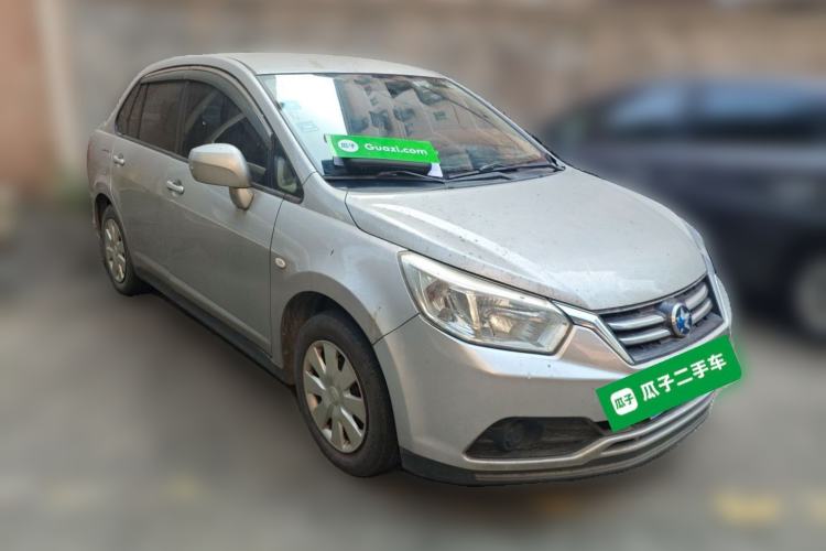 Used Venucia D50 2015 1.6L Manual Fashion Edition Exterior 2
