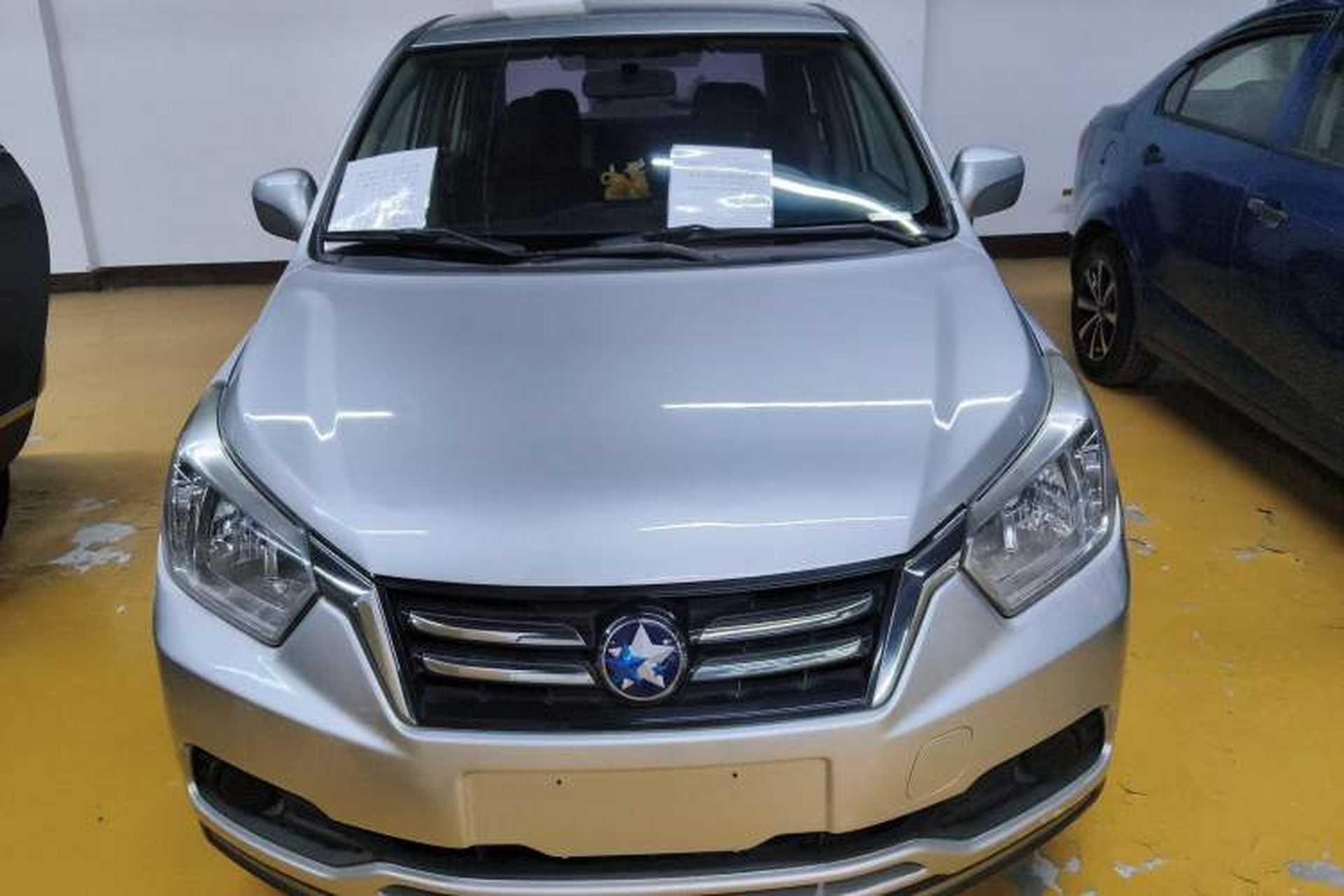 Used Venucia D50 2015 1.6L Automatic Fashion Edition Exterior 2