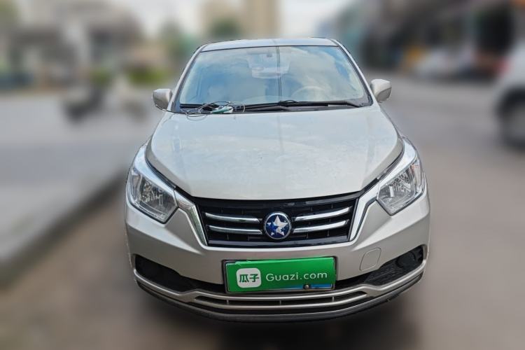Used Venucia D50 2015 1.6L Automatic Fashion Edition Front
