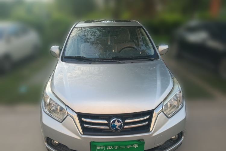Used Venucia D50 2015 1.6L Manual Luxury Edition Front