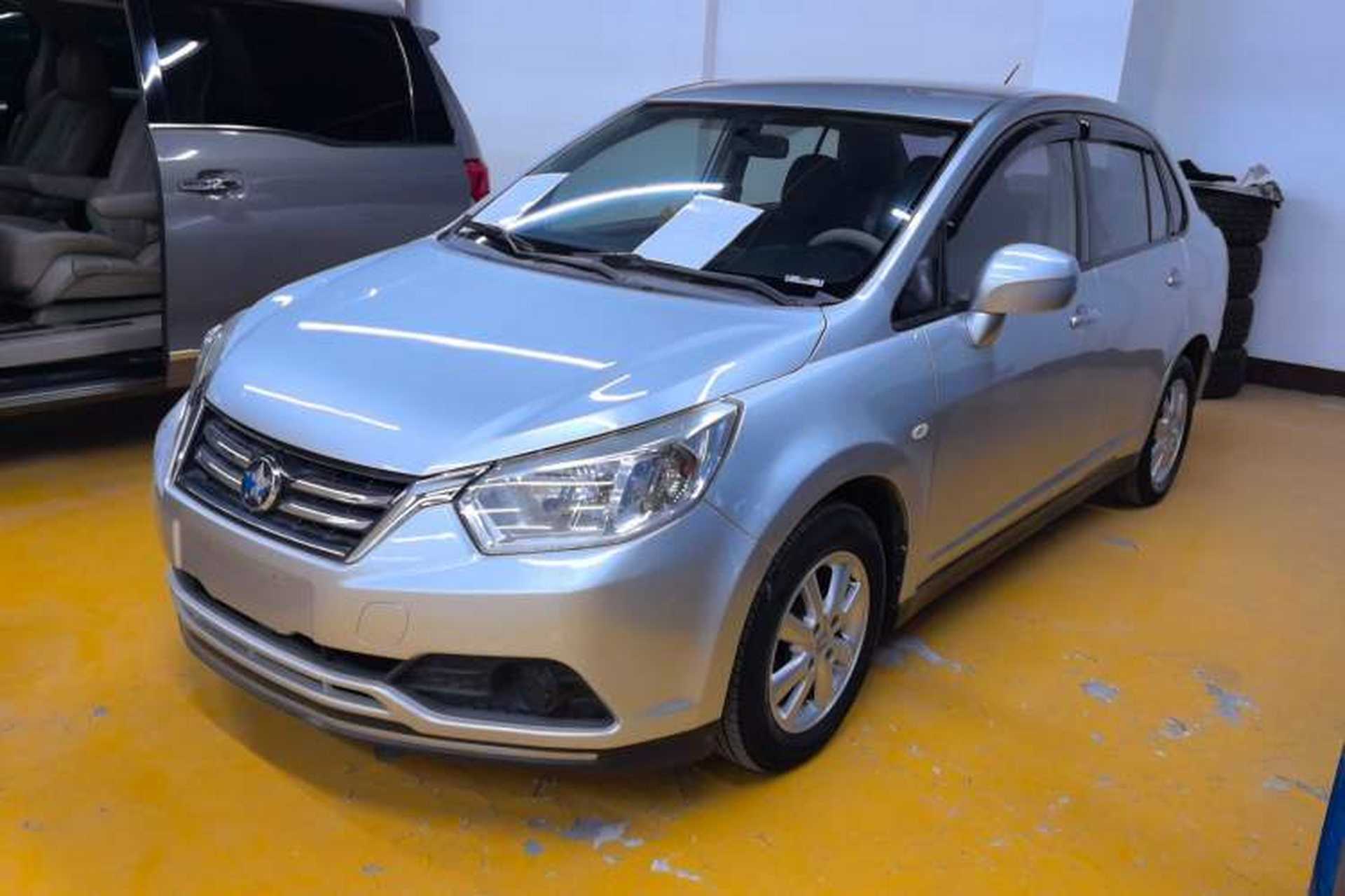 Used Venucia D50 2015 1.6L Automatic Fashion Edition Front Left 45 Deg