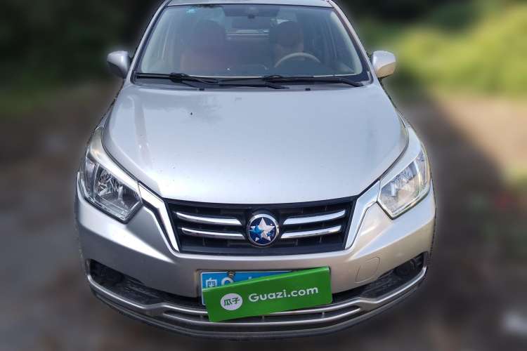 Used Venucia D50 2015 1.6L Manual Fashion Edition Front