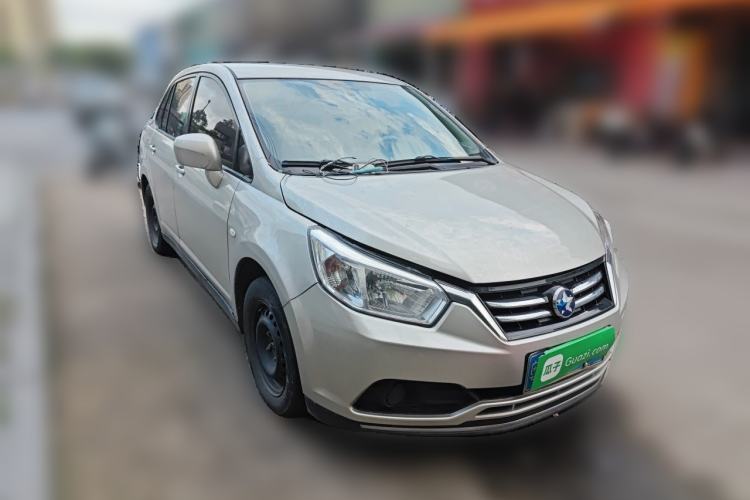 Used Venucia D50 2015 1.6L Automatic Fashion Edition Front Right 45 Deg