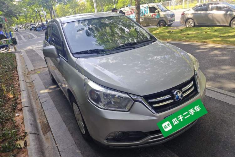 Used Venucia D50 2015 1.6L Manual Fashion Edition Front Right 45 Deg