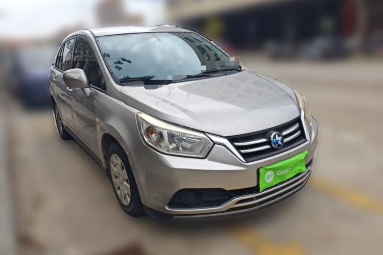 Used Venucia D50 2015 1.6L Automatic Fashion Edition Front Right 45 Deg