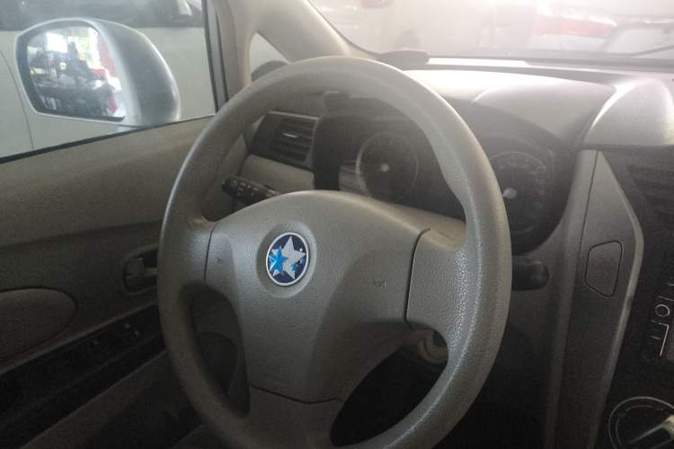 Used Venucia D50 2015 1.6L Automatic Fashion Edition Interior 2