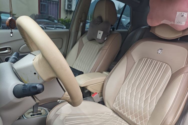 Used Venucia D50 2015 1.6L Automatic Fashion Edition Left Front Seat