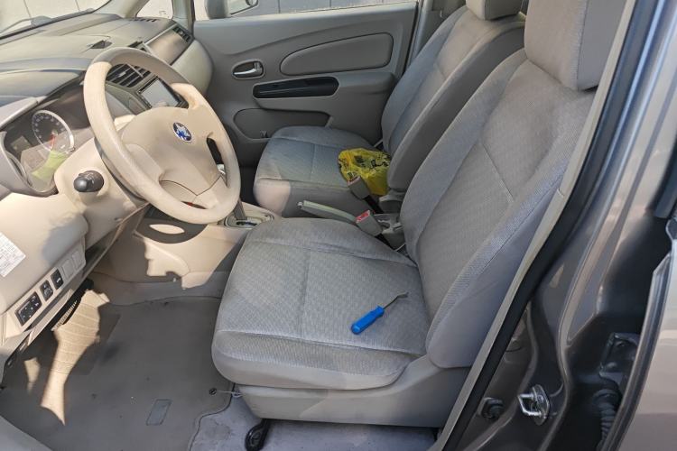 Used Venucia D50 2015 1.6L Automatic Fashion Edition Left Front Seat