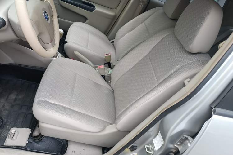 Used Venucia D50 2015 1.6L Manual Fashion Edition Left Front Seat