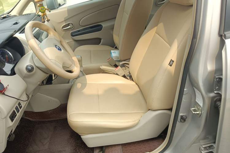 Used Venucia D50 2015 1.6L Manual Fashion Edition Left Front Seat