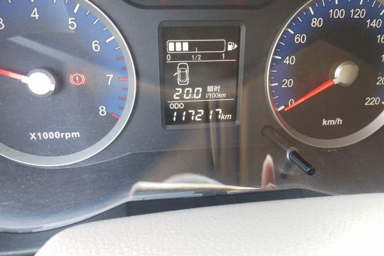 Used Venucia D50 2015 1.6L Manual Fashion Edition Odometer Close Up