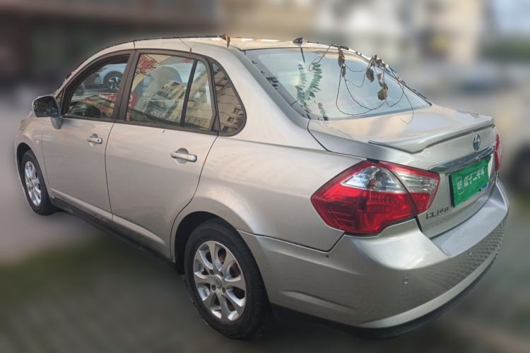Used Venucia D50 2015 1.6L Manual Luxury Edition Rear Left 45 Deg