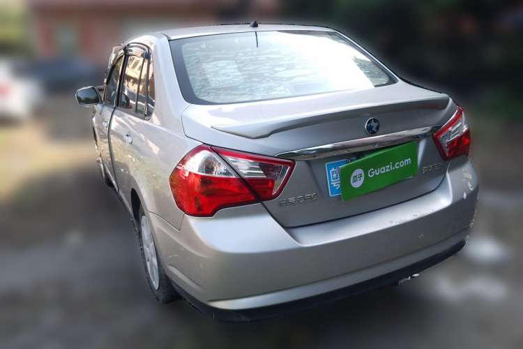 Used Venucia D50 2015 1.6L Manual Fashion Edition Rear Left 45 Deg