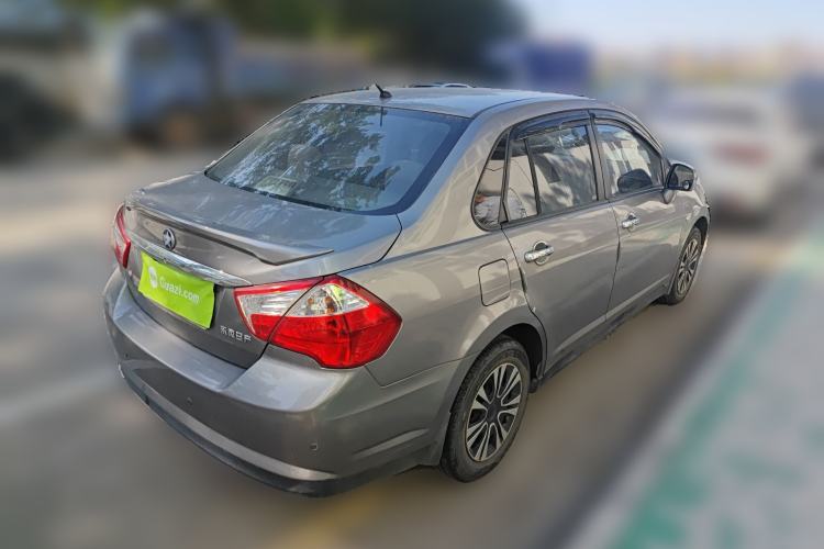 Used Venucia D50 2015 1.6L Automatic Fashion Edition Rear Right 45 Deg