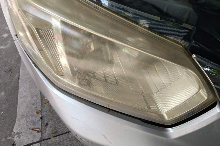 Used Venucia D50 2015 1.6L Automatic Fashion Edition Right Front Headlight