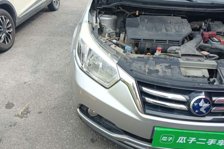 Used Venucia D50 2015 1.6L Manual Fashion Edition Right Front Headlight