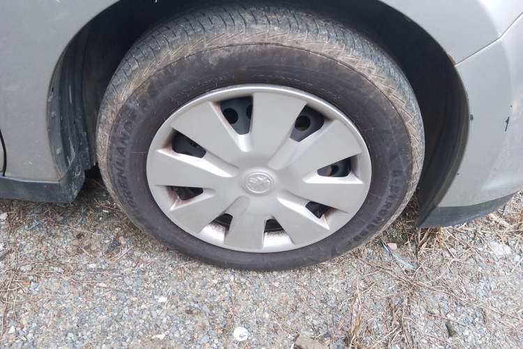 Used Venucia D50 2015 1.6L Manual Fashion Edition Right Front Wheel Hub