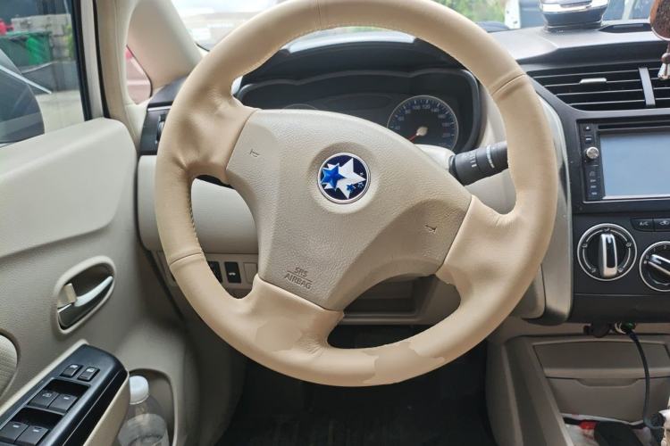 Used Venucia D50 2015 1.6L Automatic Fashion Edition Steering Wheel