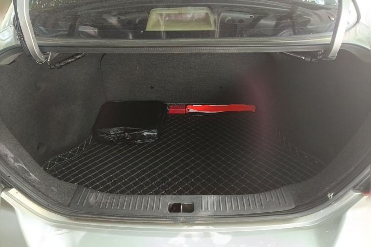 Used Venucia D50 2015 1.6L Automatic Fashion Edition Trunk