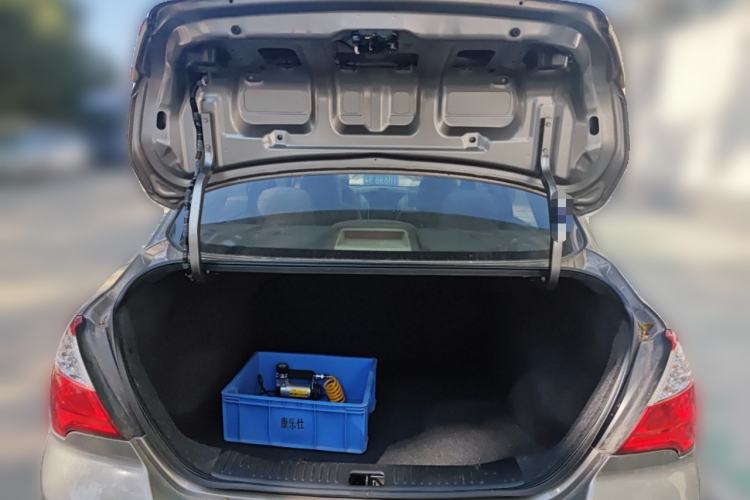 Used Venucia D50 2015 1.6L Automatic Fashion Edition Trunk
