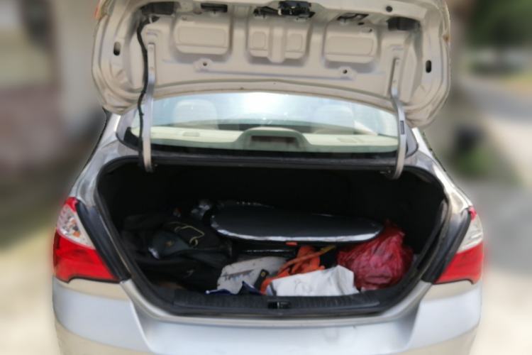 Used Venucia D50 2015 1.6L Manual Fashion Edition Trunk