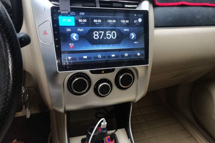 Used Venucia D50 2015 1.6L Manual Fashion Edition Audio And AC Panel