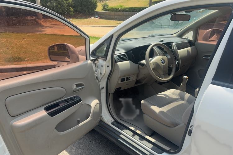 Used Venucia D50 2015 1.6L Manual Fashion Edition Driver Seat
