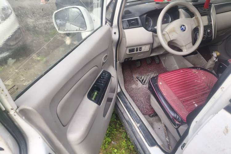 Used Venucia D50 2015 1.6L Manual Fashion Edition Driver Seat